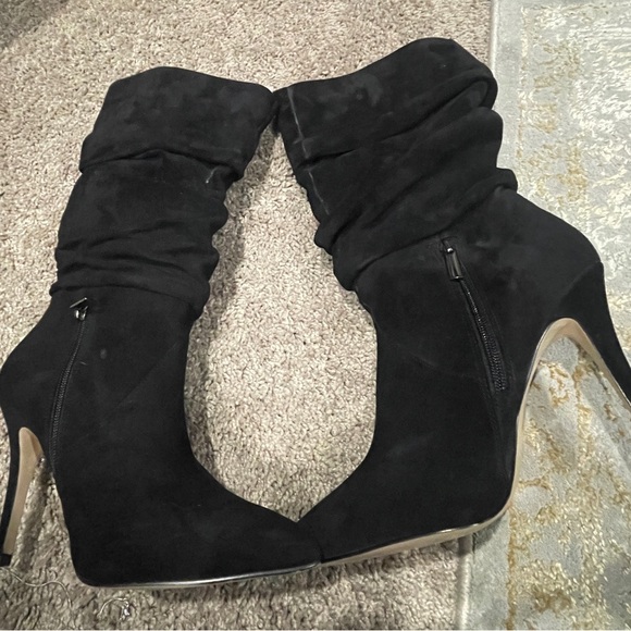Like new WhiteHouse BlackMarket BlackSuede Dressboots KneeHigh Pointed Toe Sz 9M - Picture 5 of 6